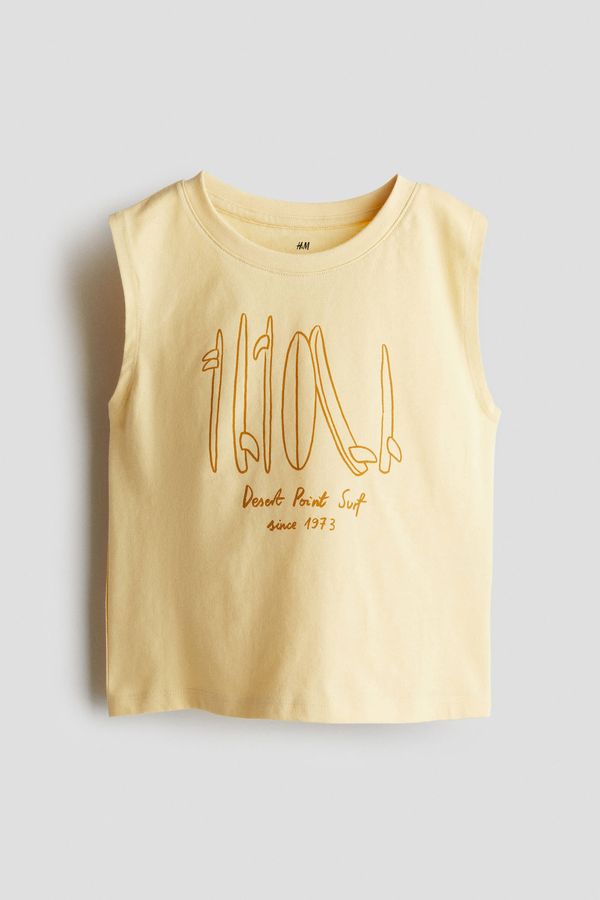 Camiseta estampada de manga sisa