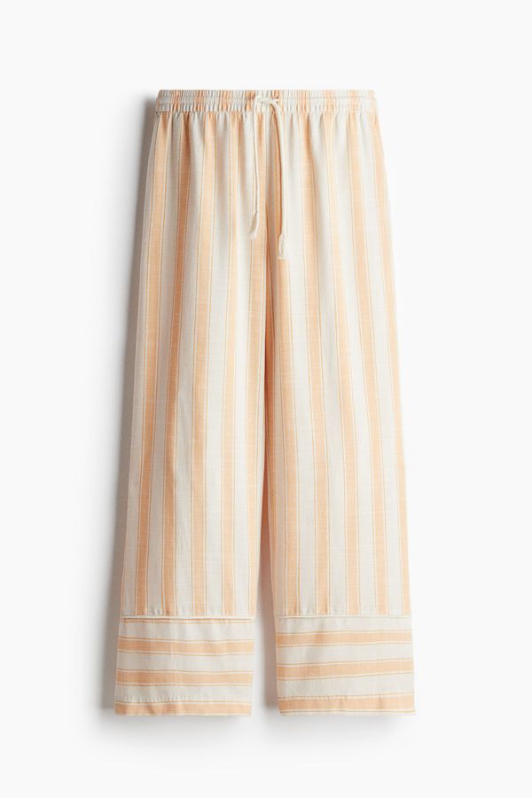Pantalón recto con cordón de ajuste