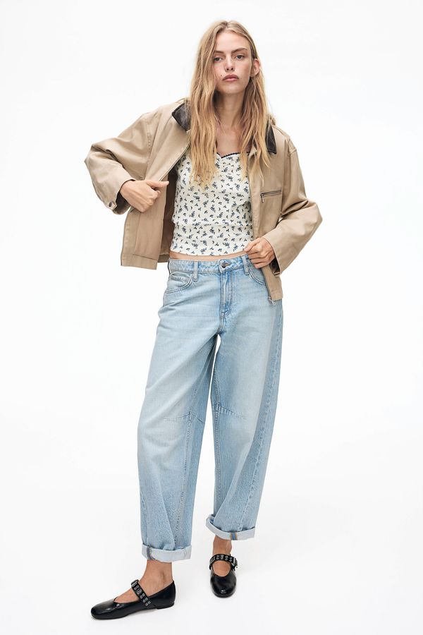 Blusa en punto acanalado con escote corazón