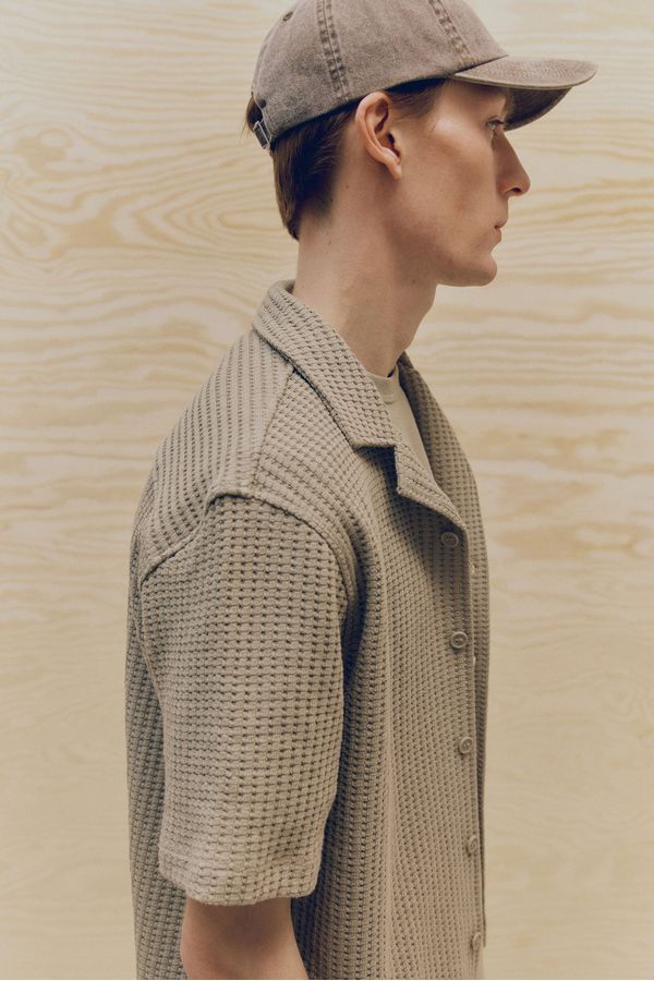 Camisa resort Loose Fit en tejido gofrado