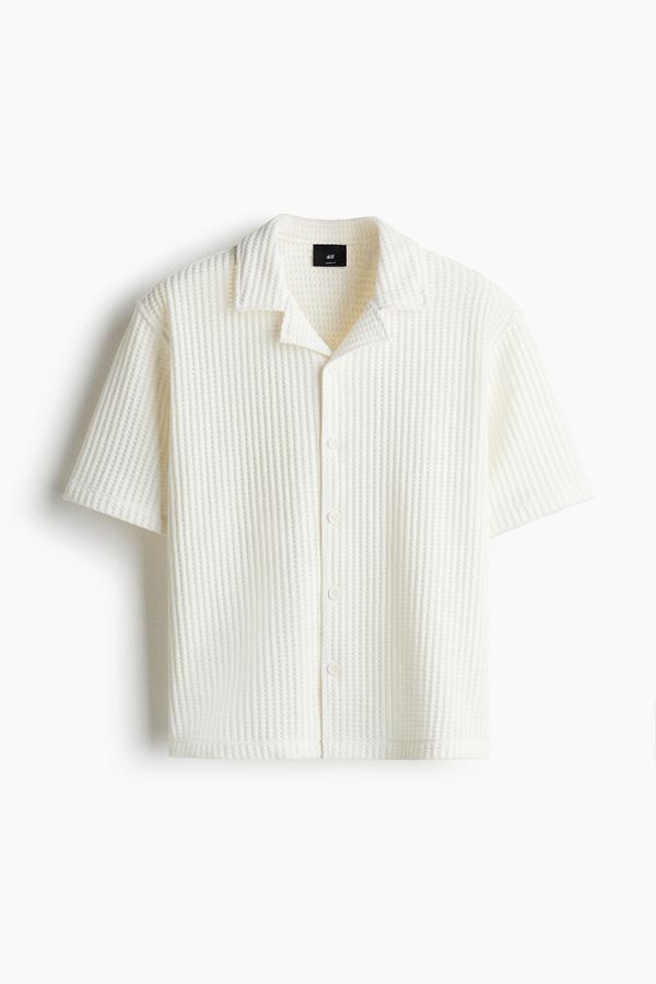 Camisa resort Loose Fit en tejido gofrado