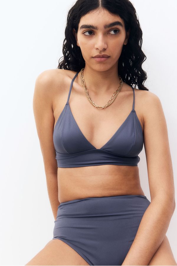 Top de bikini con relleno