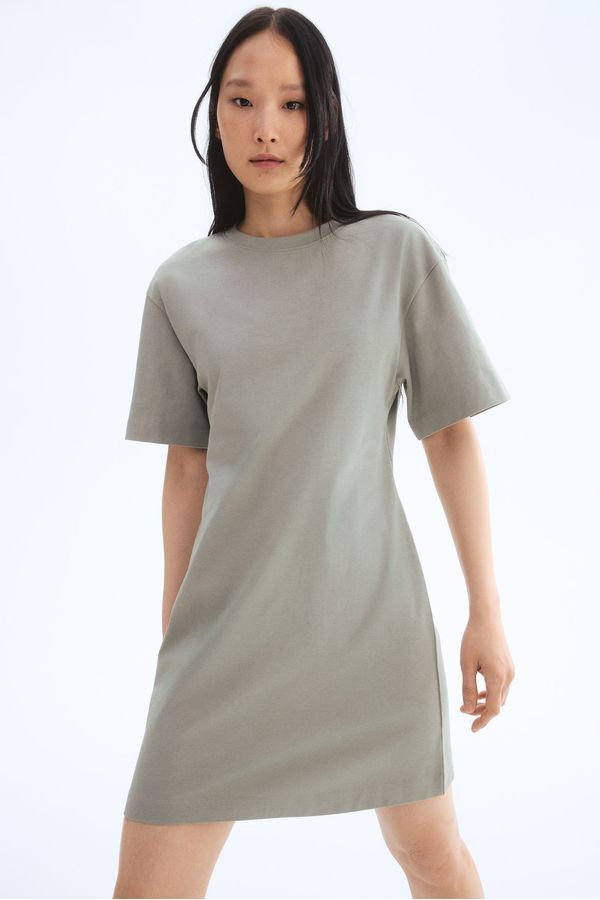 Vestido camiseta entallado