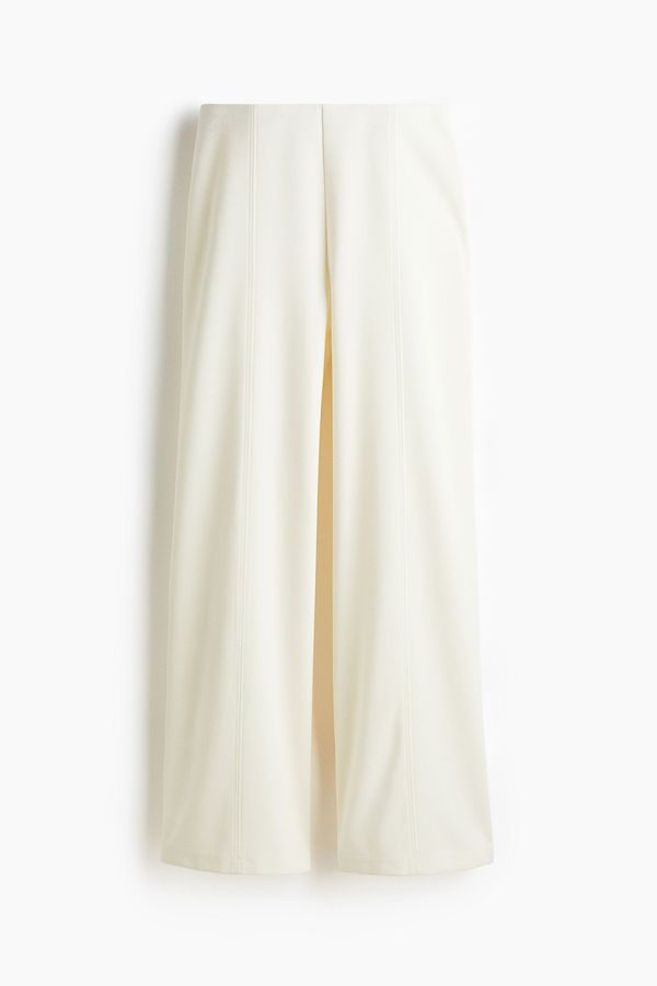Pantalón ancho