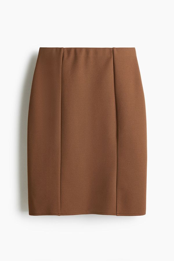 Falda a la rodilla