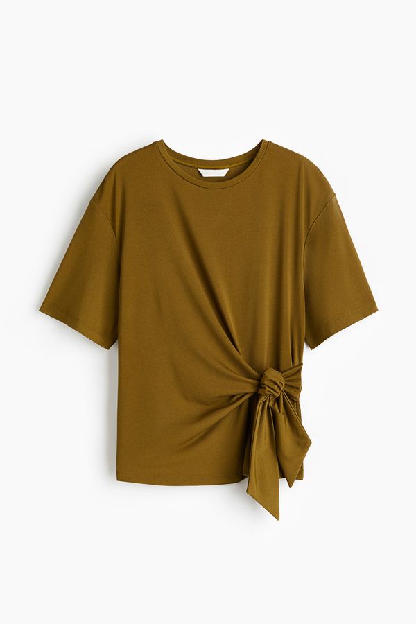 Camiseta con lazada