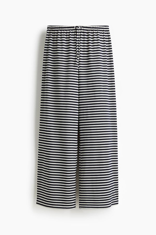 Pantalón recto con cordón de ajuste