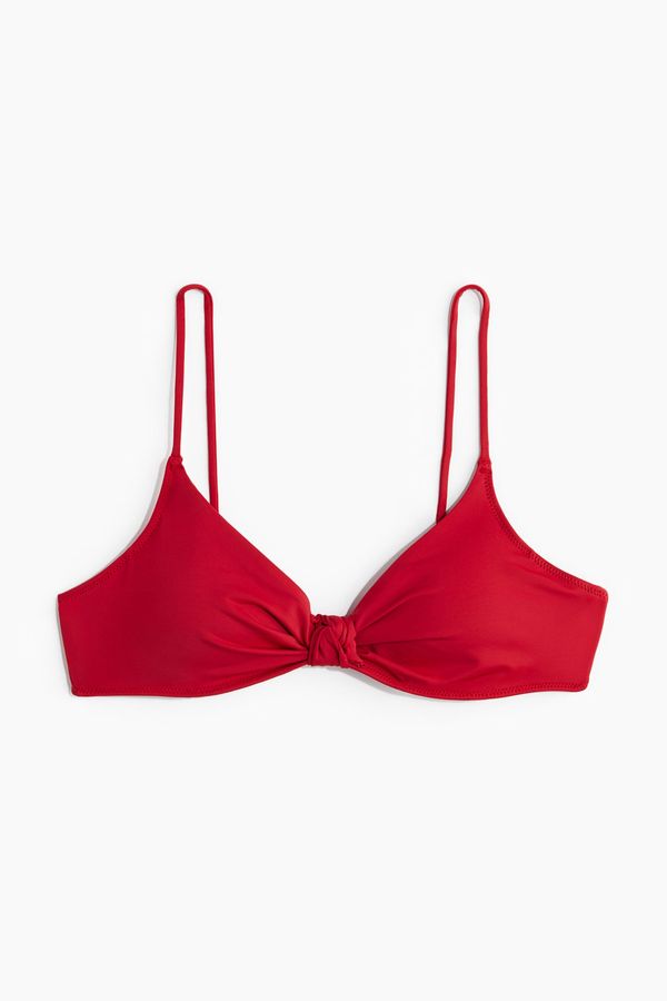 Top de bikini con nudo decorativo y relleno