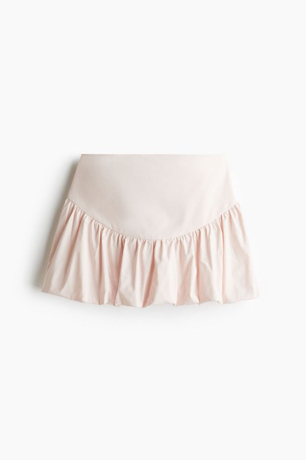 Minifalda con bajo estilo globo