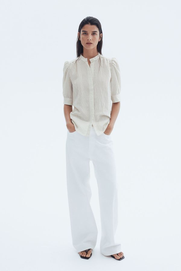 Puff-sleeved blouse