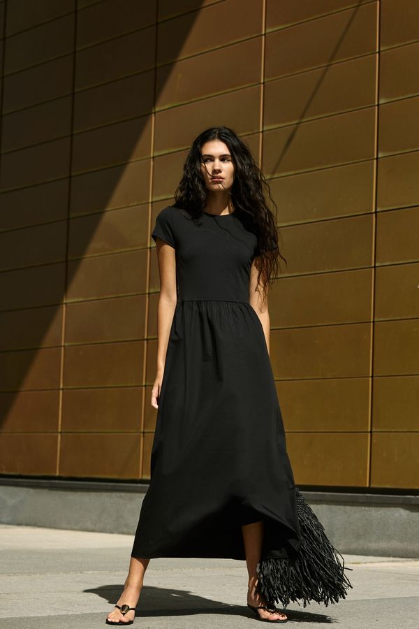 Vestido largo de mangas cortas