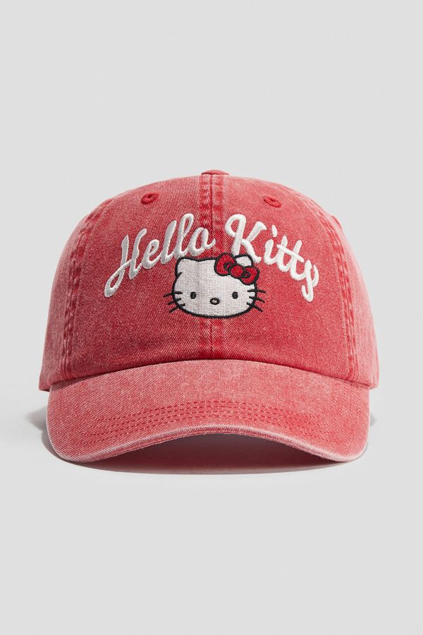 Gorra en sarga con motivo decorativo