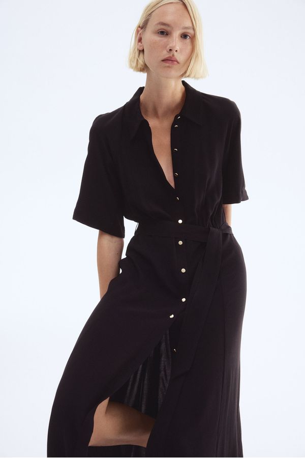 Vestido camisero con cinturón de anudar