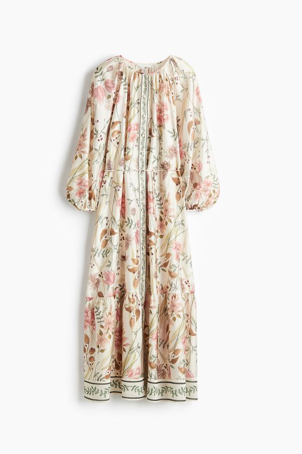 Vestido oversize con cinturón de anudar