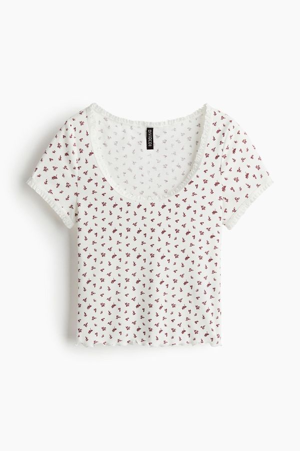 Blusa con ribete de encaje
