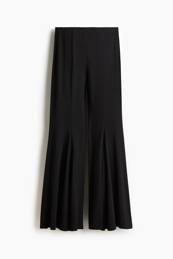 Pantalón acampanado